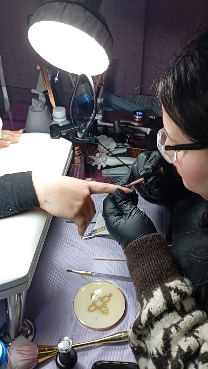 PRACTICA DE ALUMNA  CURSO MANICURA RUSA+ MANEJO DE DRILL +SOFT GEL 